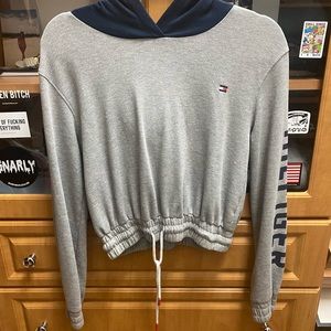 Tommy Hilfiger cropped draw-string hoodie (Small)